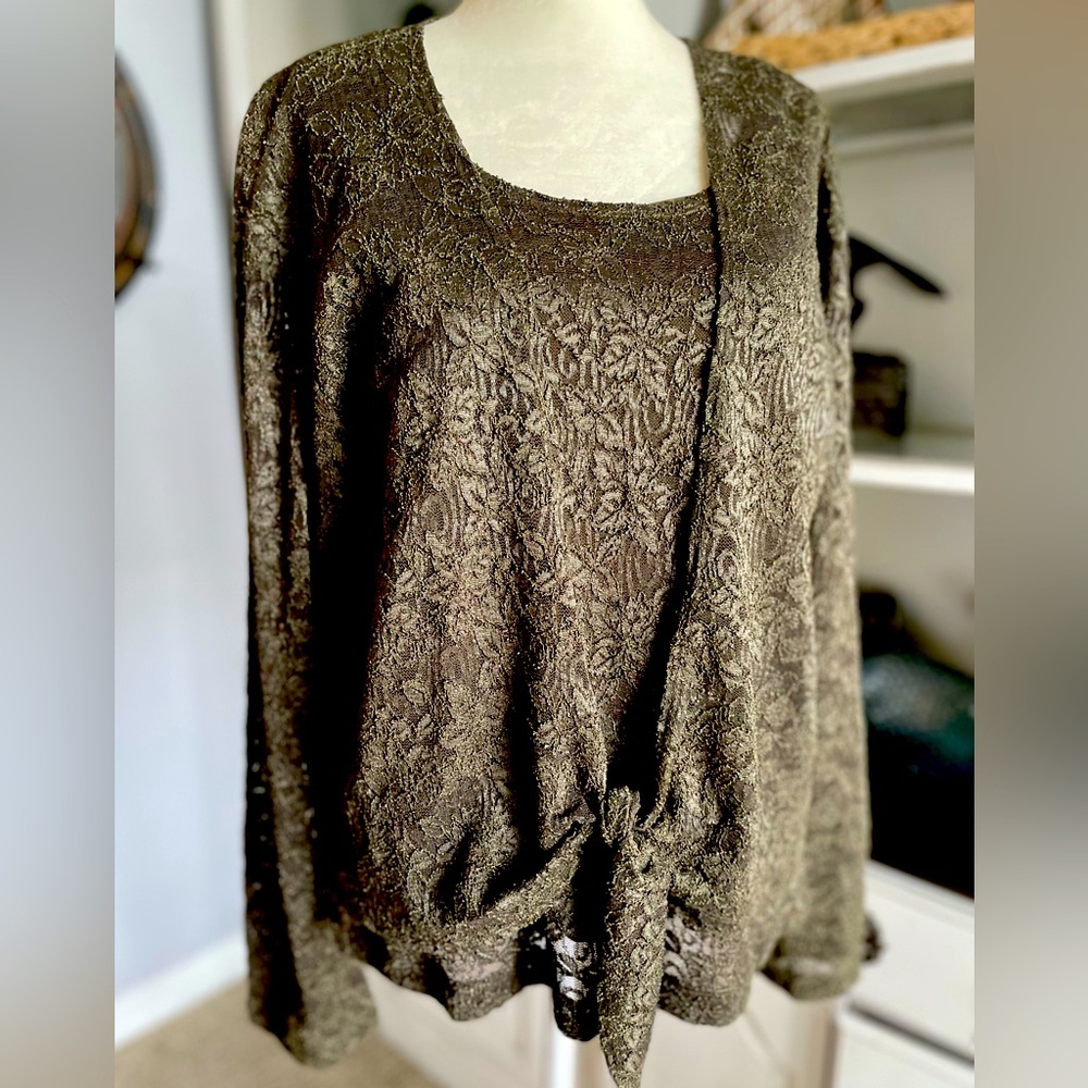 Moss green top set. Chicos size 3